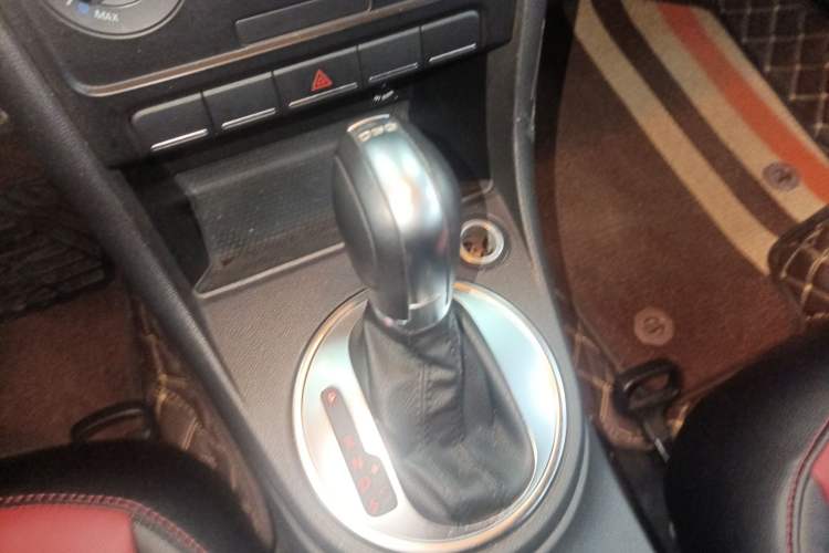 Used Volkswagen Beetle 2014 1.4TSI Fashion Edition Gear Lever