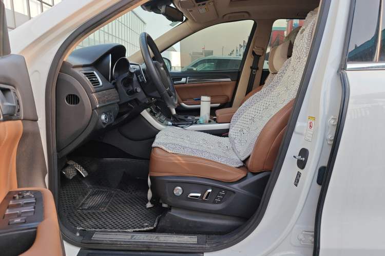 Used Haval H8 2015 2.0T Four-Wheel Drive Elite Model