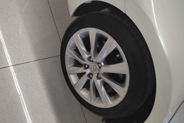 Used Lexus IS 2015 200T Fēngshàng Edition