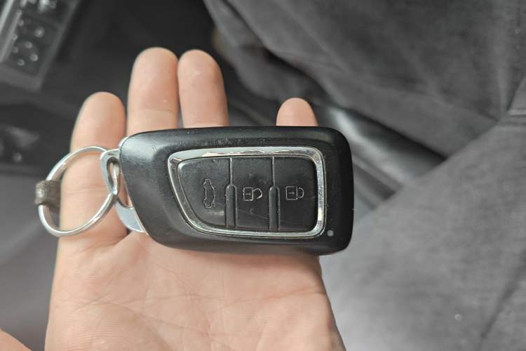 Used Dongfeng Aeolus AX7 2015 2.0L Manual Zhiyi Trim