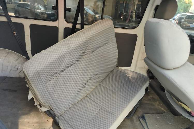 Used Jinbei Express 2017 2.0L Standard Version V19
