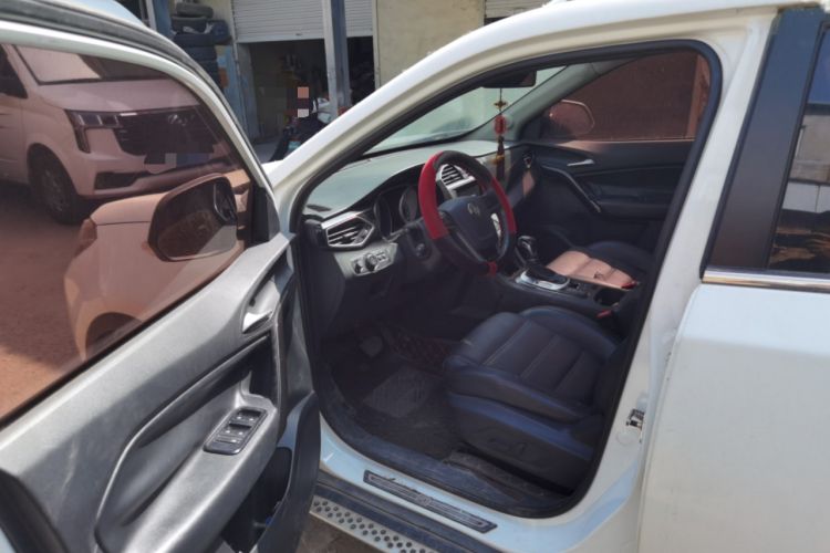 Used MG GS 2015 2.0TGI TST Luxury Edition Driver Seat