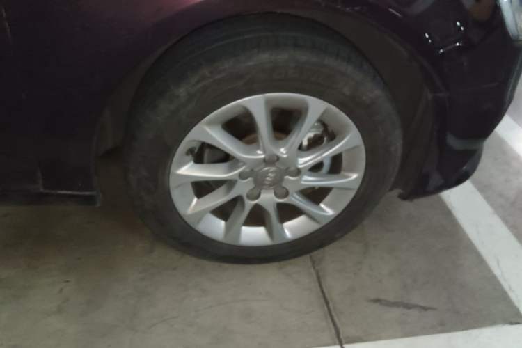 Used Audi A3 2015 Sportback 35 TFSI Millionth Anniversary Intelligent Leading Model Right Front Wheel Hub