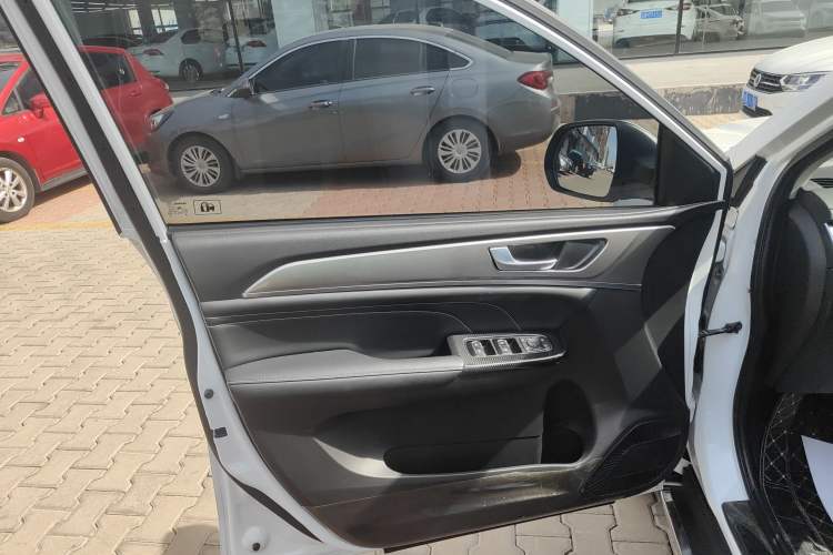 Used Haval M6 2021 PLUS 1.5T DCT Luxury Smart Connectivity Model