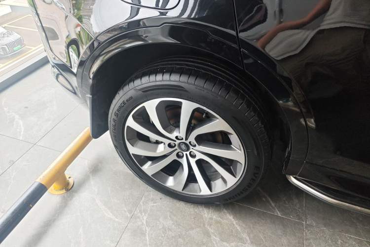 Used Land Rover Discovery Sport 2022 Revised Version 249 PS R-Dynamic S Performance Edition 5 Seats