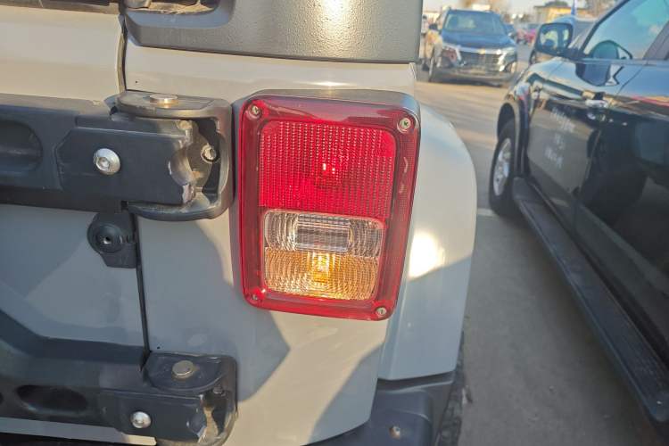 Used Jeep Wrangler 2015 2.8TD Sahara Four-Door Comfort Edition