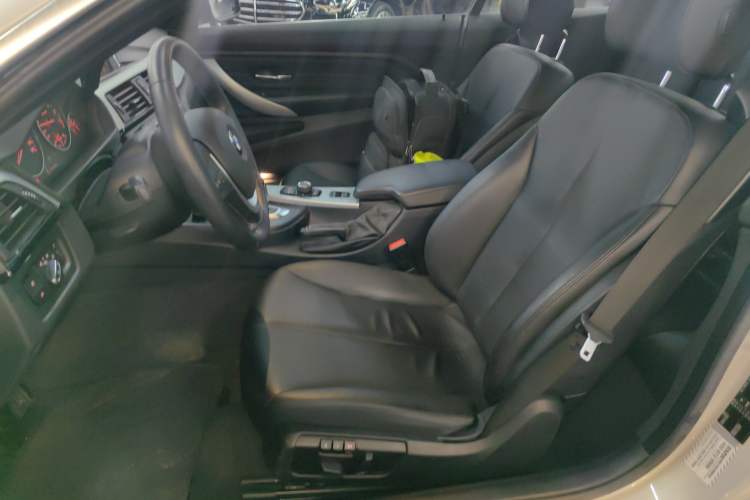 Used BMW 4 Series 2014 420i Convertible Fashion Model