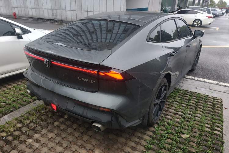 Used CHANGAN UNI-V 2022 1.5T Prestige Version Rear Right 45 Deg