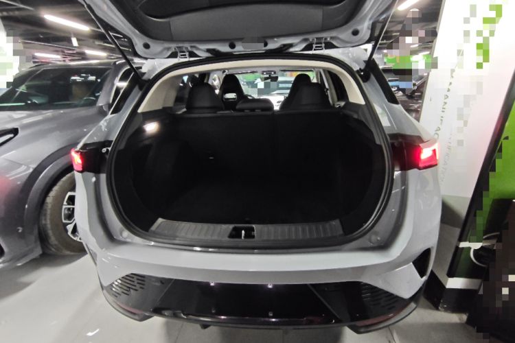 Used Lynk & Co 06 EM-P 2023 EM-P 56 Standard Range Pro Trunk