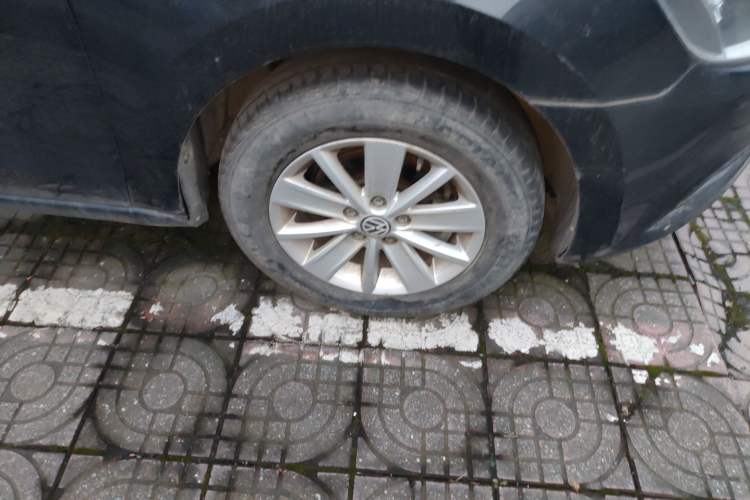 Used Volkswagen Jetta 2013 1.6L Manual Fashion Edition
