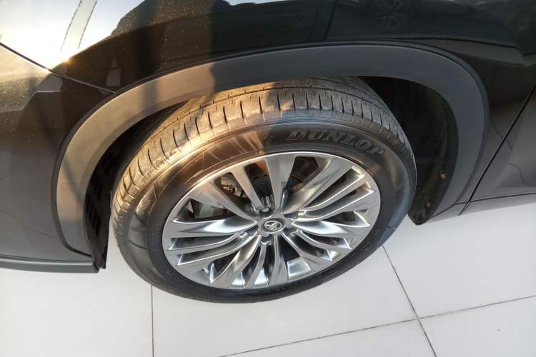 Used Toyota Highlander 2022 Dual-Engine 2.5L Four-Wheel Drive Prestige Version 7 Seats
