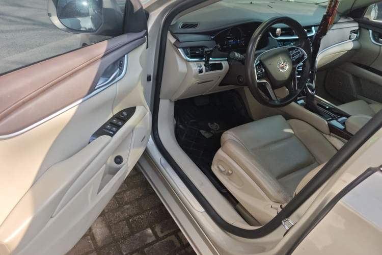 Used Cadillac XTS 2013 28T Comfort Model