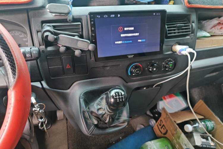 Used Ford Transit Custom 2016 2.2T Long-Wheelbase 6/7-Seater Mid-Roof Multi-Purpose Vehicle Audio And AC Panel