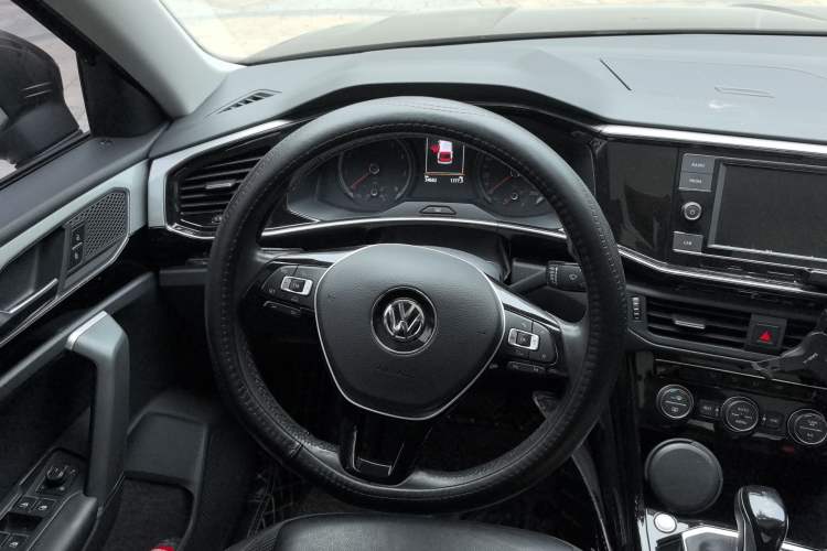 Used Volkswagen Tayron 2019 330TSI Two-Wheel Drive Luxury Model China VI Standard