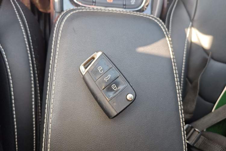 Used Skoda Kodiaq 2018 Facelifted TSI330 5-Seater Two-Wheel-Drive Luxury Enjoyment Edition