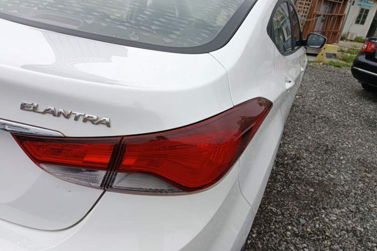 Used Hyundai Elantra (5th Generation / Langdong) 2016 1.6L Automatic Smart Version Right Rear Taillight