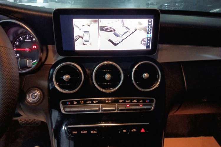 Used Mercedes-Benz C-Class 2019 C 260 Sport Edition Audio And AC Panel