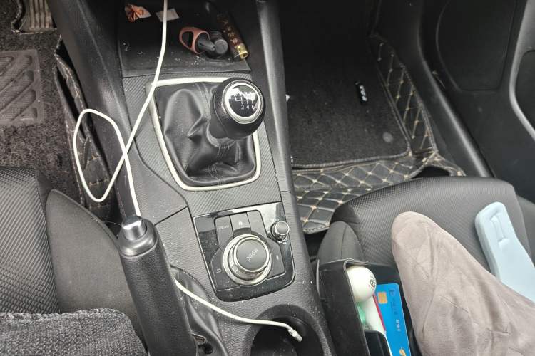 Used Mazda 3 Axela 2017 Hatchback 1.5L Manual Comfort Edition China V Gear Lever