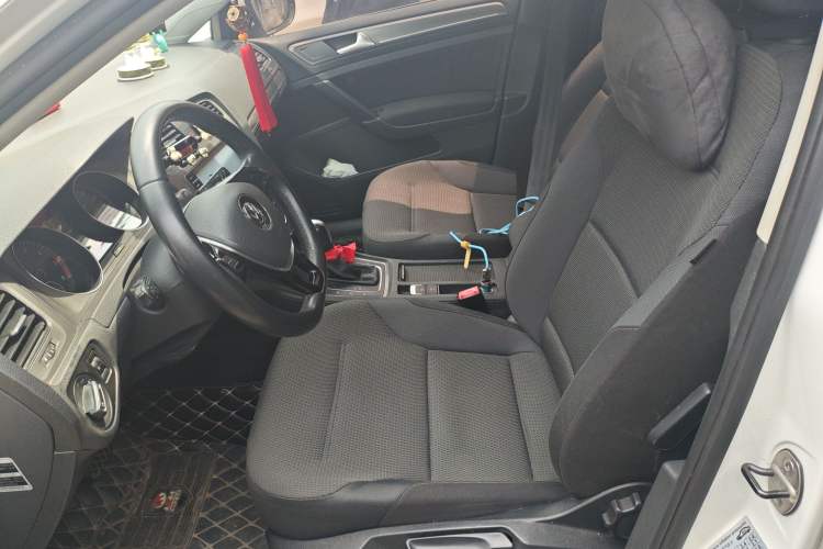 Used Volkswagen Golf 2014 1.4TSI Automatic Comfort Model Left Front Seat