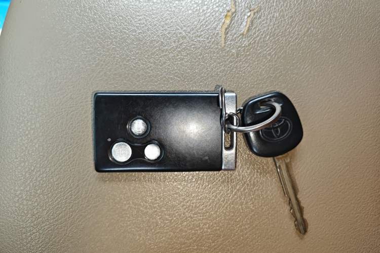 Used Toyota Highlander 2012 2.7L 2WD 5-Seater Elite Edition
