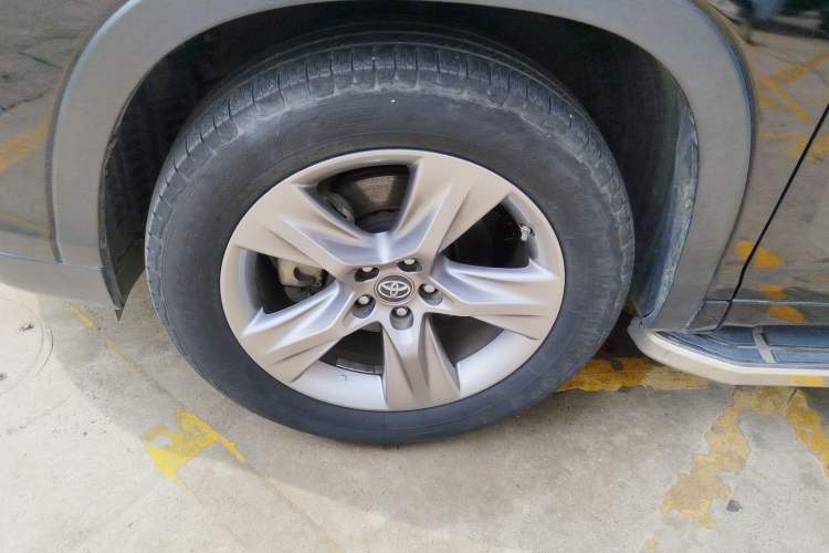 Used Toyota Highlander 2017 2.0T Four-Wheel Drive Luxury Edition 7 Seats Exterior 2