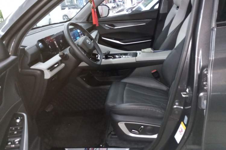 Used Changan CS75 PLUS 2024 3rd Generation Champion Edition 1.5T Intelligent Drive Dynamic Model