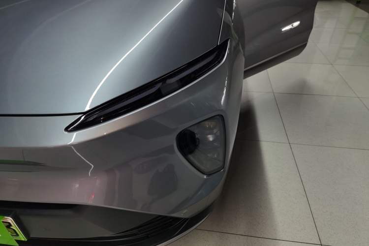 Used Nio ES8 2024 75 kWh Left Front Headlight