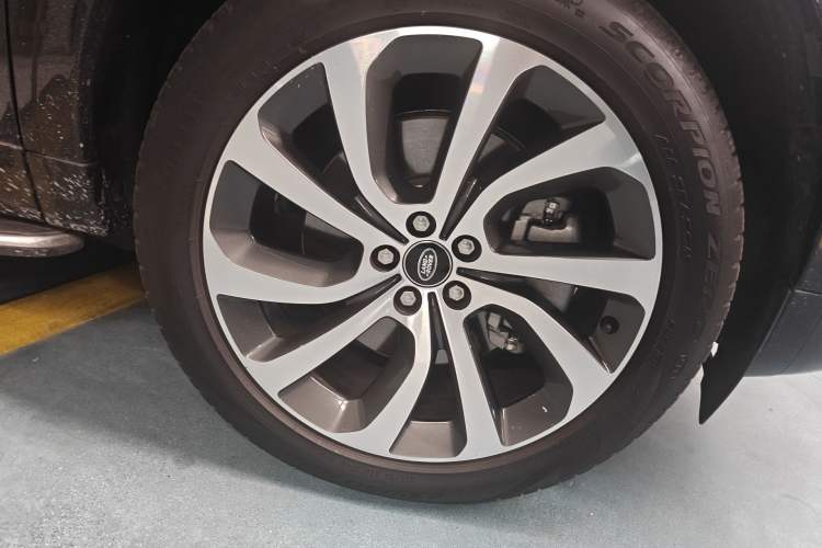 Used Land Rover Discovery Sport 2022 Revised Version 249 PS R-Dynamic S Performance Edition 5 Seats