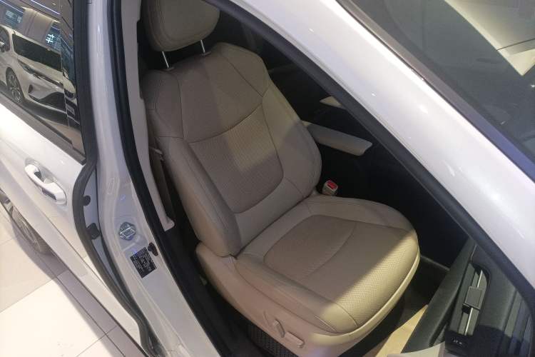 Used Toyota SIENNA 2021 2.5L Hybrid Premium Edition