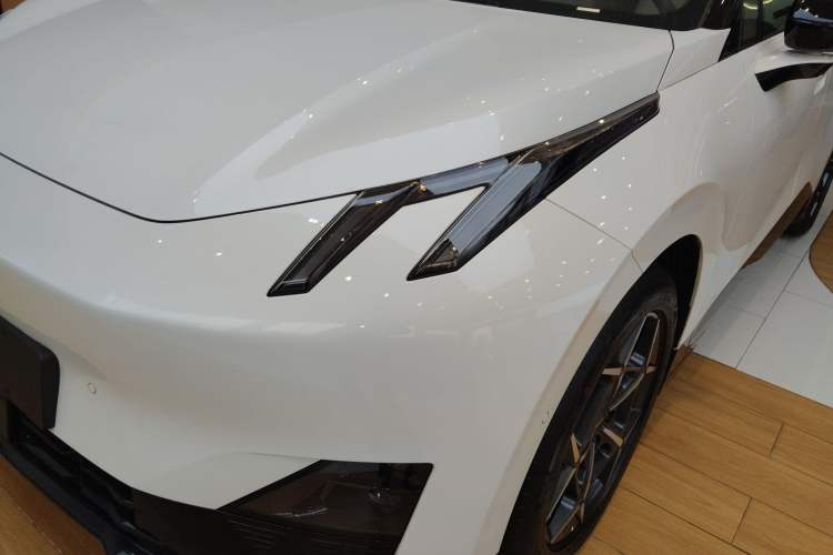 Used Lynk & Co Z20 2025 530 km Range Rear-Wheel Drive Max
