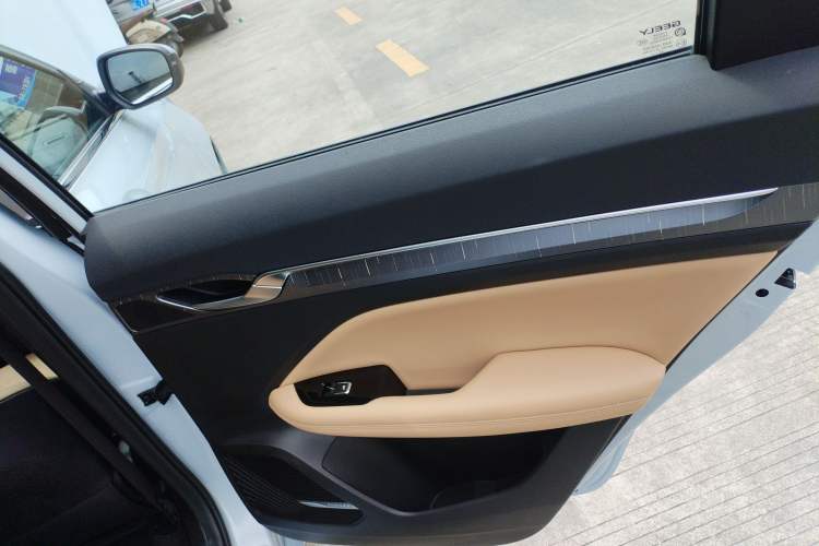 Used Geely Auto Emgrand L HiP 2024 Champion Edition 1.5TD-DHT Pro 100KM Excellence Model