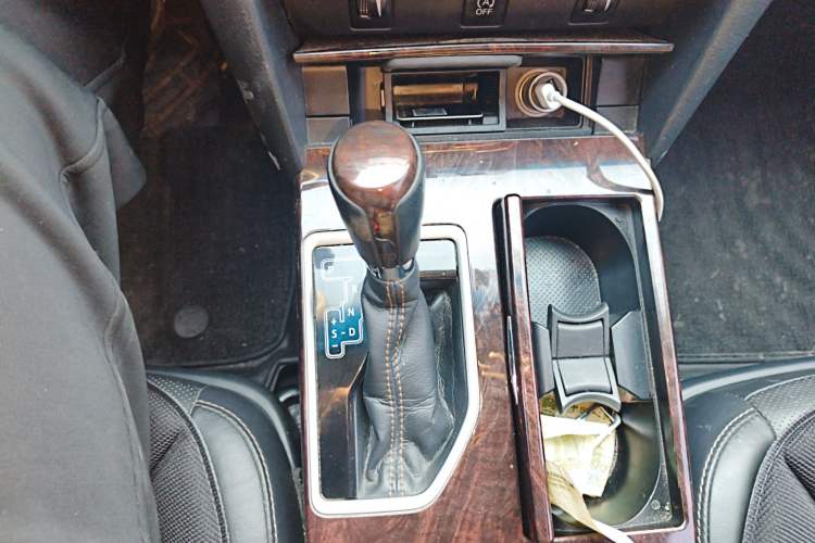 Used Toyota Camry 2016 2.0G 10th Anniversary Leading Edition