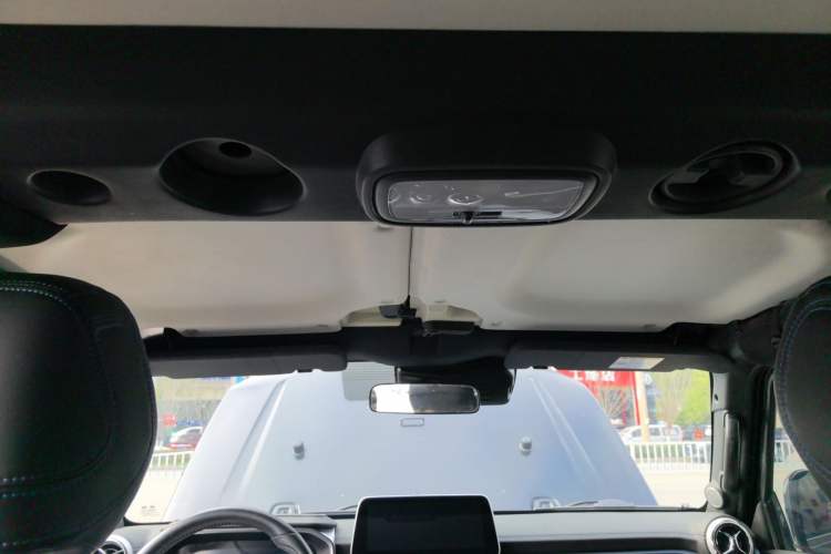 Used BAIC Off-Road BJ40 2021 2.0D Automatic Four-Wheel Drive Blade Hero Edition Adventurer Model (with Front and Rear Electronic Locks) Headliner