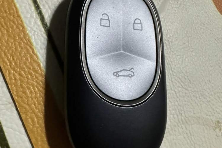 Used Nio ES8 2022 75 kWh Six-Seater Version Vehicle Key