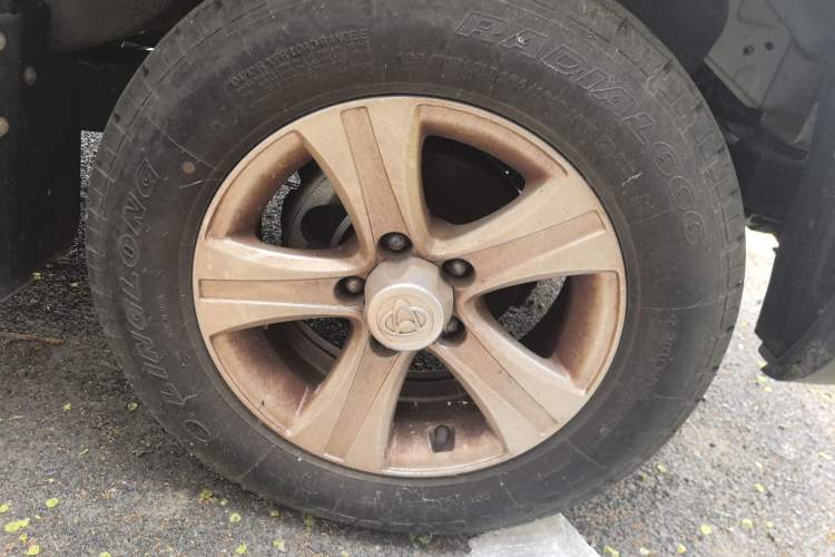 Used CHANGAN KAICHENG Shenqi F30 2018 1.5L Comfort Trim Short Wheelbase DAM15L Right Front Wheel Hub