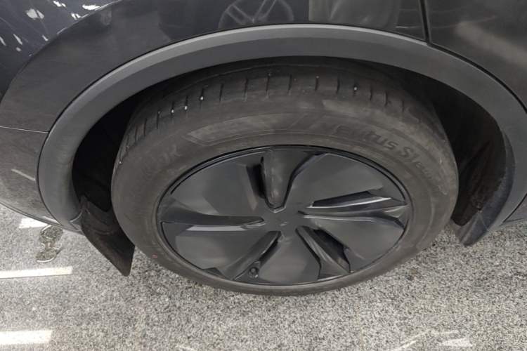 Used Tesla Model Y 2025 Long-Range All-Wheel Drive First Edition
