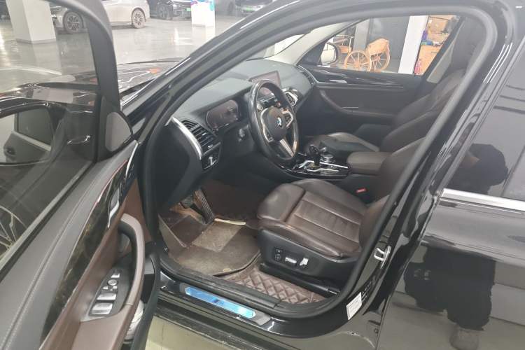 Used BMW X3 2021 xDrive30i Luxury Model with M Sport Package Driver Seat