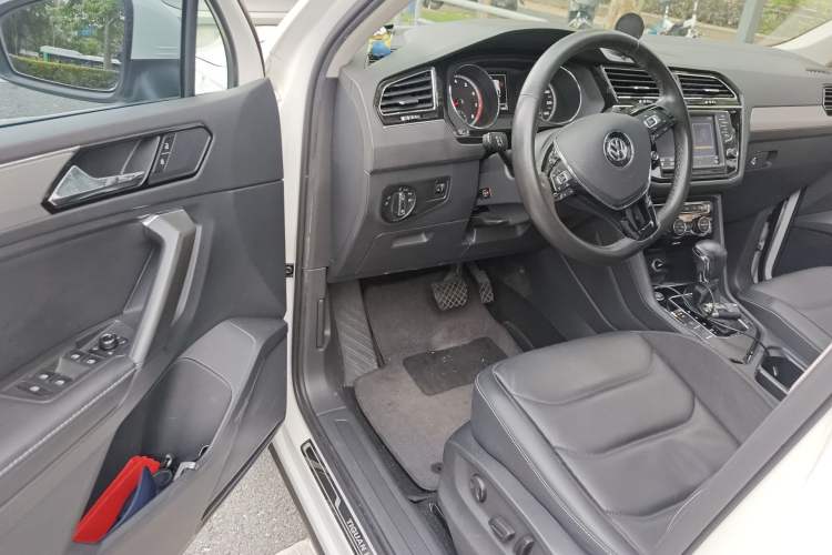 Used Volkswagen Tiguan L 2017 330TSI Automatic Two-Wheel Drive Flagship Edition Driver Seat