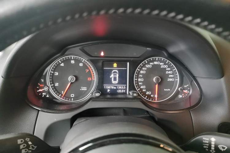 Used Audi Q5 2017 40 TFSI Ambition Edition Instrument Cluster