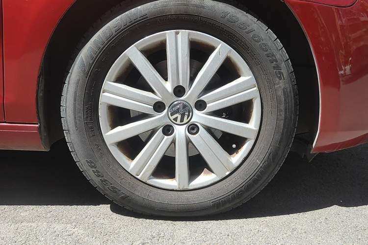 Used Volkswagen Golf 2011 1.6L Automatic Fashion Edition