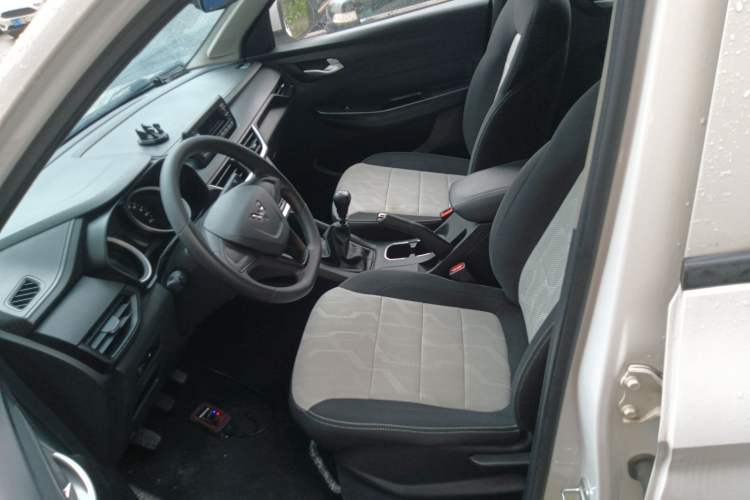 Used Wuling Hongguang S3 2019 1.5L Manual Standard Version China VI Standard Left Front Seat