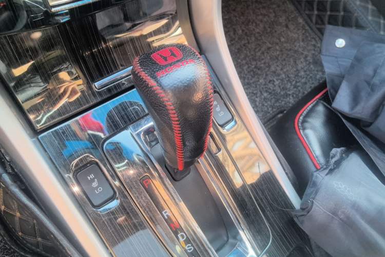 Used Honda Accord 2016 2.0L Elite Edition Gear Lever