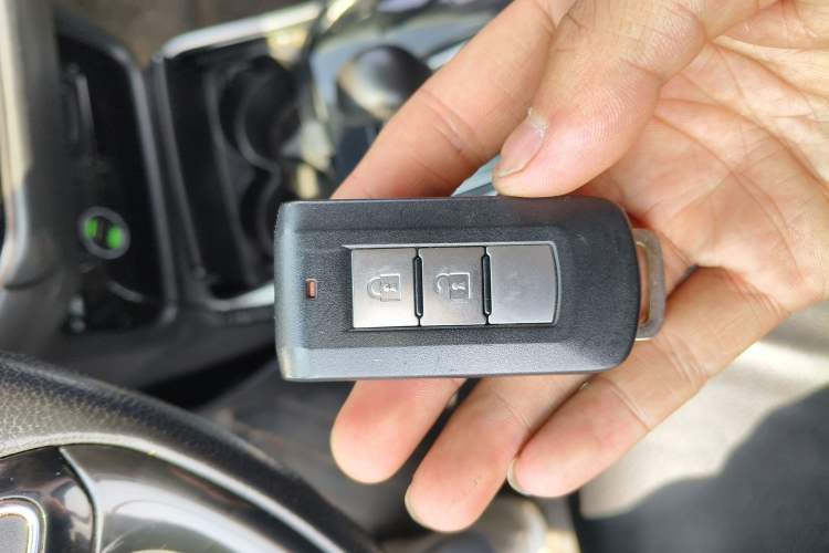 Used Mitsubishi Outlander 2018 2.0L Two-Wheel Drive Glory Edition 5 Seats
