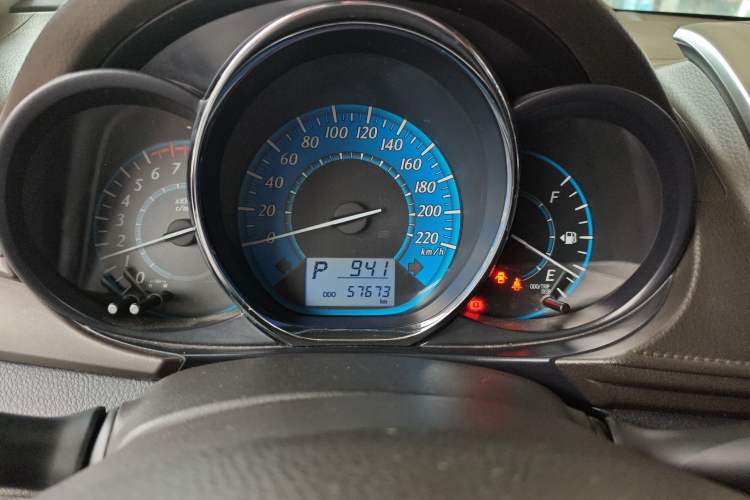 Used Toyota YARiS L Zhi Xuan 2015 1.5E Automatic Charm Edition