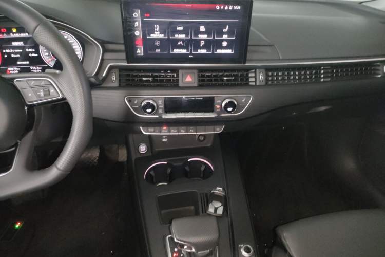 Used Audi A4L 2020 40 TFSI Luxury Dynamic Model
