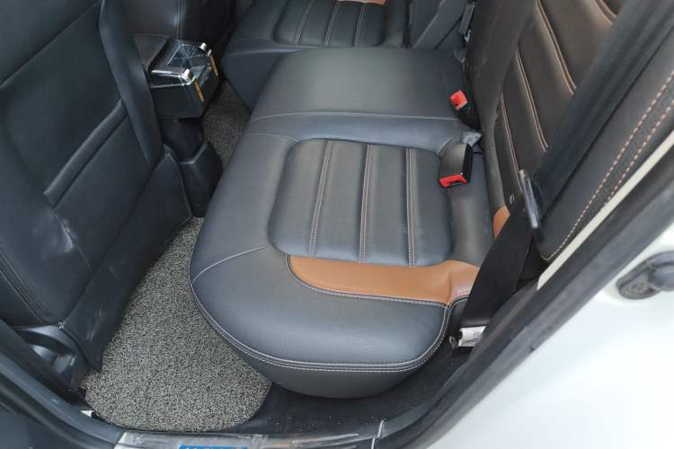 Used Haval H1 2016 Blue Label 1.5L AMT Luxury Model