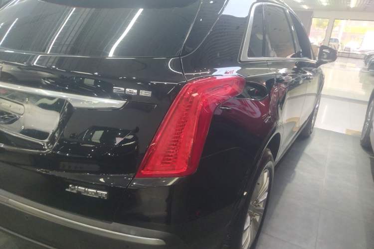 Used Cadillac XT5 2018 28E Four-Wheel Drive Tech Version