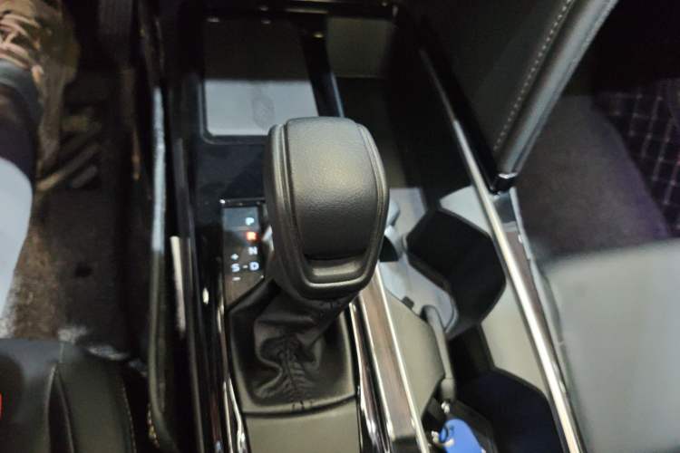 Used Toyota Camry 2024 Dual-Motor 2.0 HE Elite Edition