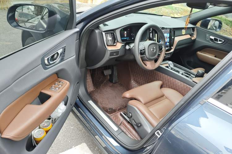 Used Volvo XC60 2025 B5 Four-Wheel Drive Smart & Advanced Luxury Edition