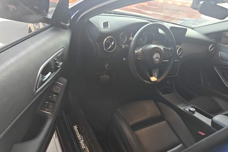 Used Mercedes-Benz GLA 2016 GLA 200 Blue Edition
